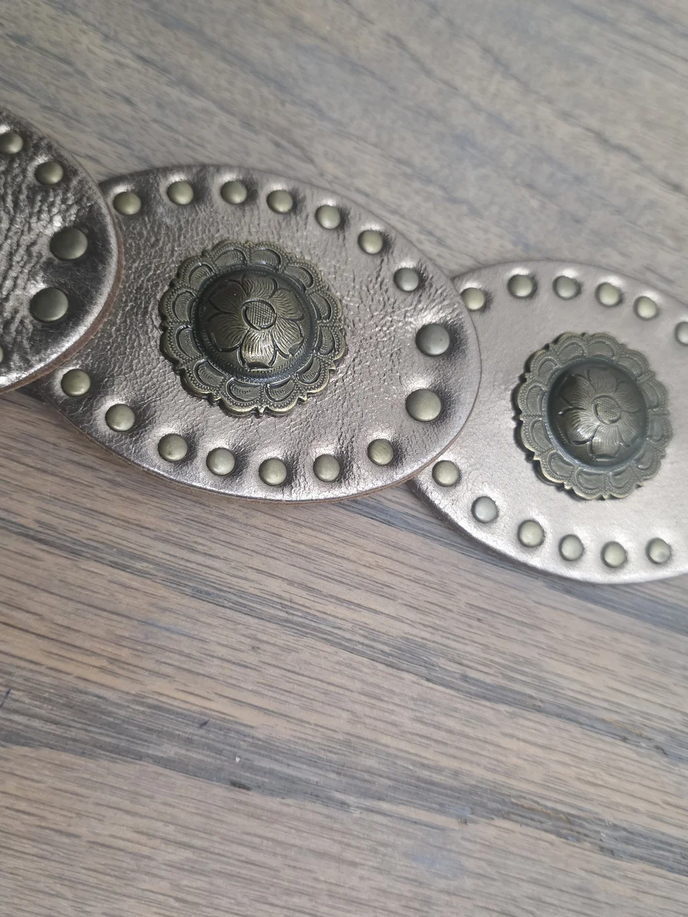N/A decorative oval